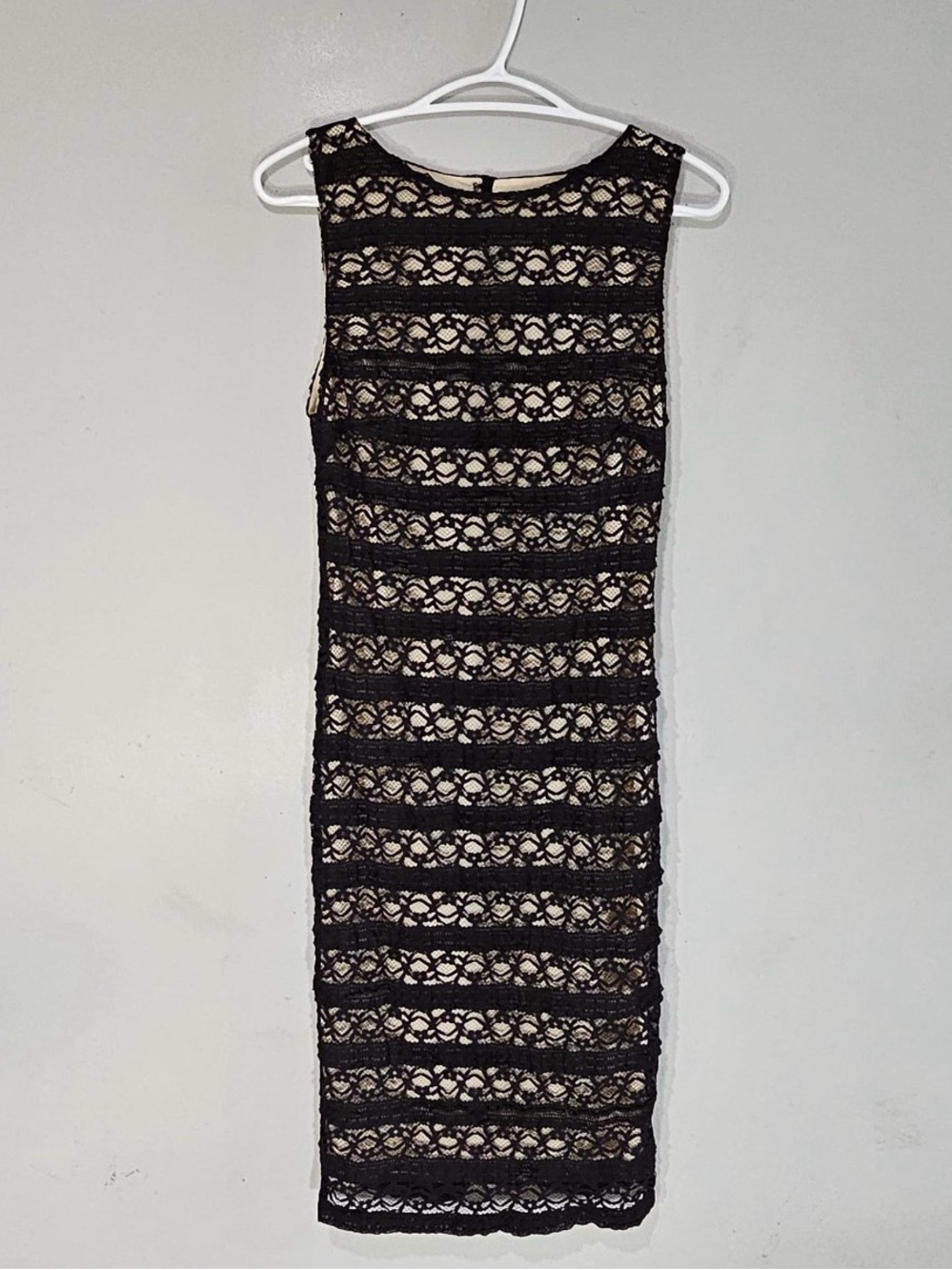 ALICE + OLIVIA Clover Black Lace Open-Back Midi Dress Size 4 - Picture 2 of 9